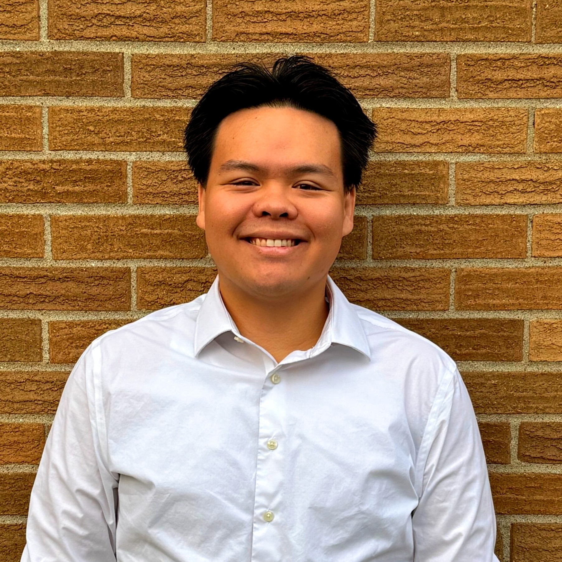 IGM- Tommy cropped headshot